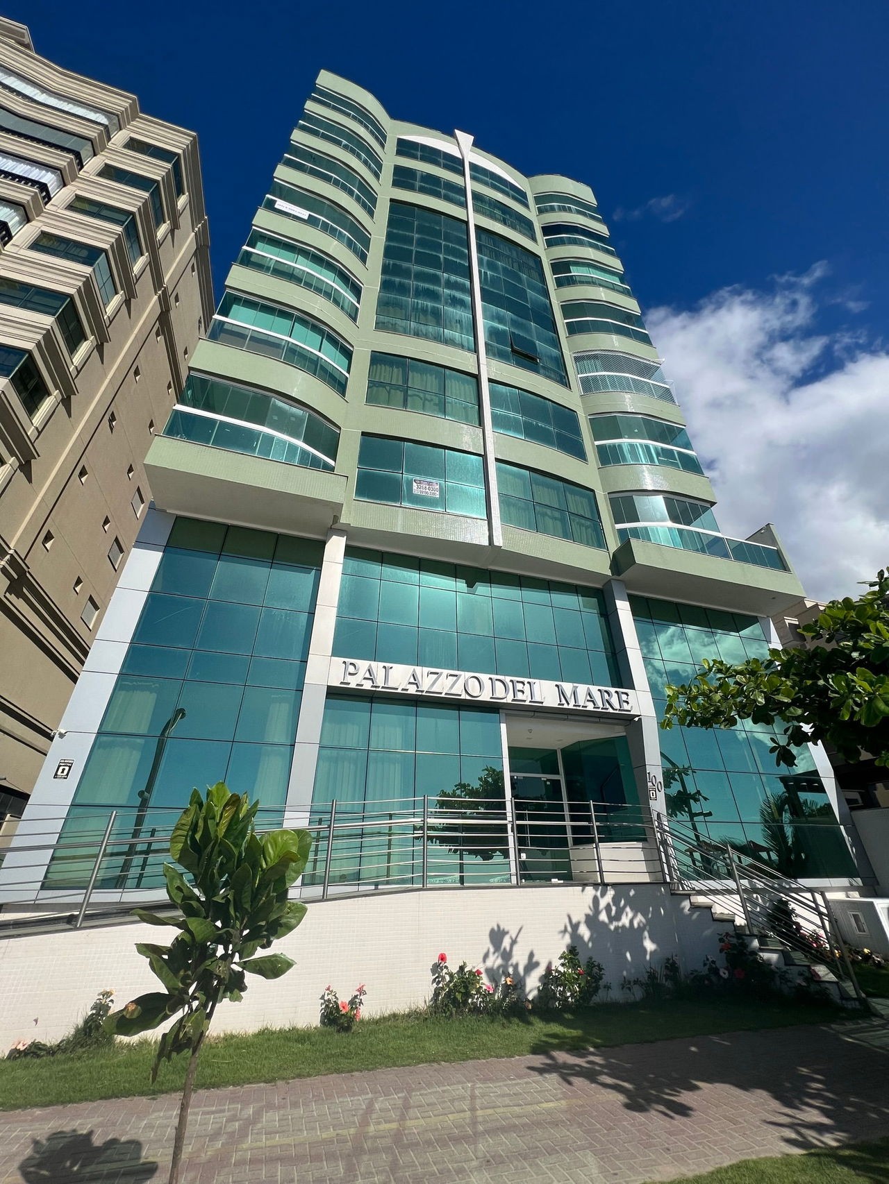 Apartamento Novo e Pronto para morar na cidade de Itapema/SC no bairro Morretes, com 2 Suítes e 1 Vaga de garagem, com Lazer Completo. Bem localizado.