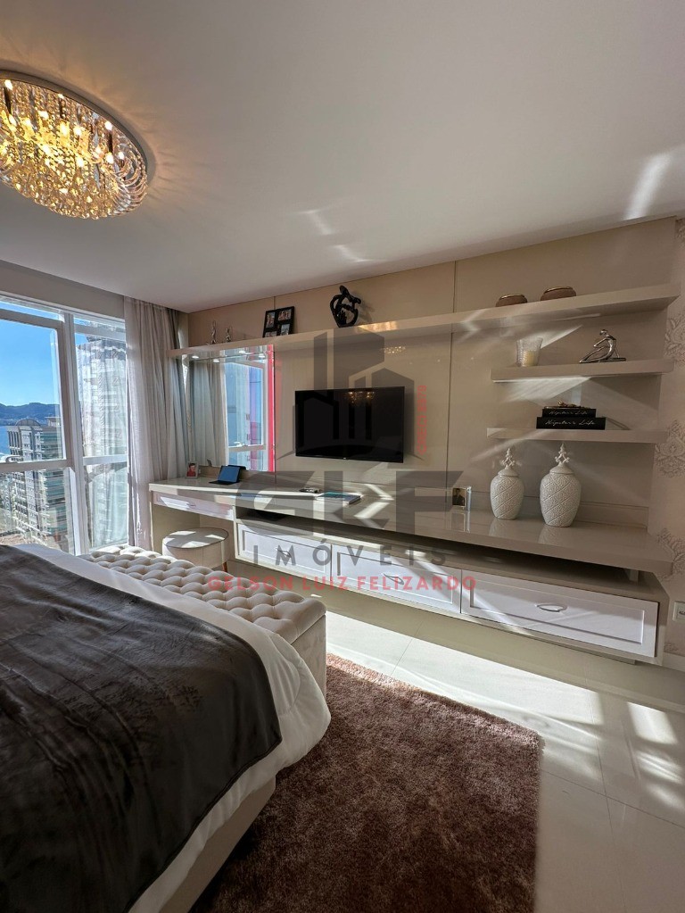 Apartamento de Luxo em Itapema/SC bairro Meia Praia, 4 suítes sendo 01 suíte máster com hidromassagem vista mar e 3 Vagas de garagem, Lazer Completo