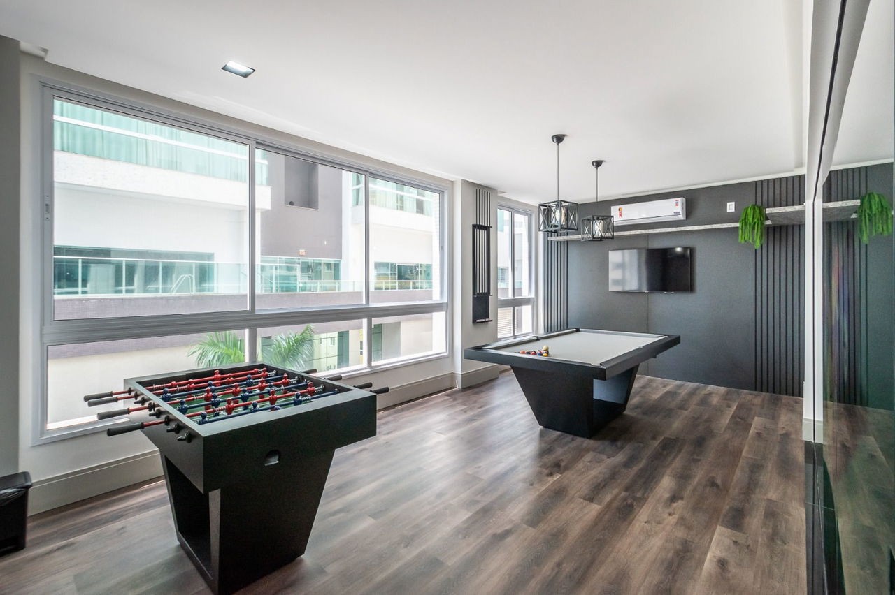 Apartamento de luxo pronto na cidade de Balneário Camboriú/SC, no bairro Centro, com 4 Suítes e 3 Vagas de Garagem. Localização Privilegiada.