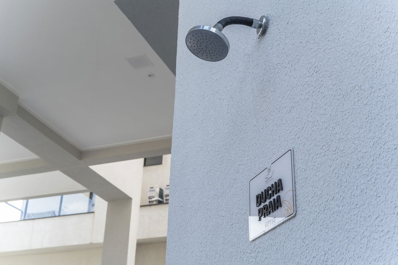 Apartamento Pronto para morar em Bombinhas/SC com 97m² área privativa sendo 2 suítes, 1 vaga de garagem,