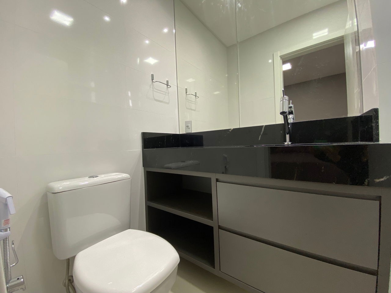 Apartamento Pronto em Itapema/SC bairro Meia Praia, com 142m² área privativa, não perca essa oportunidade