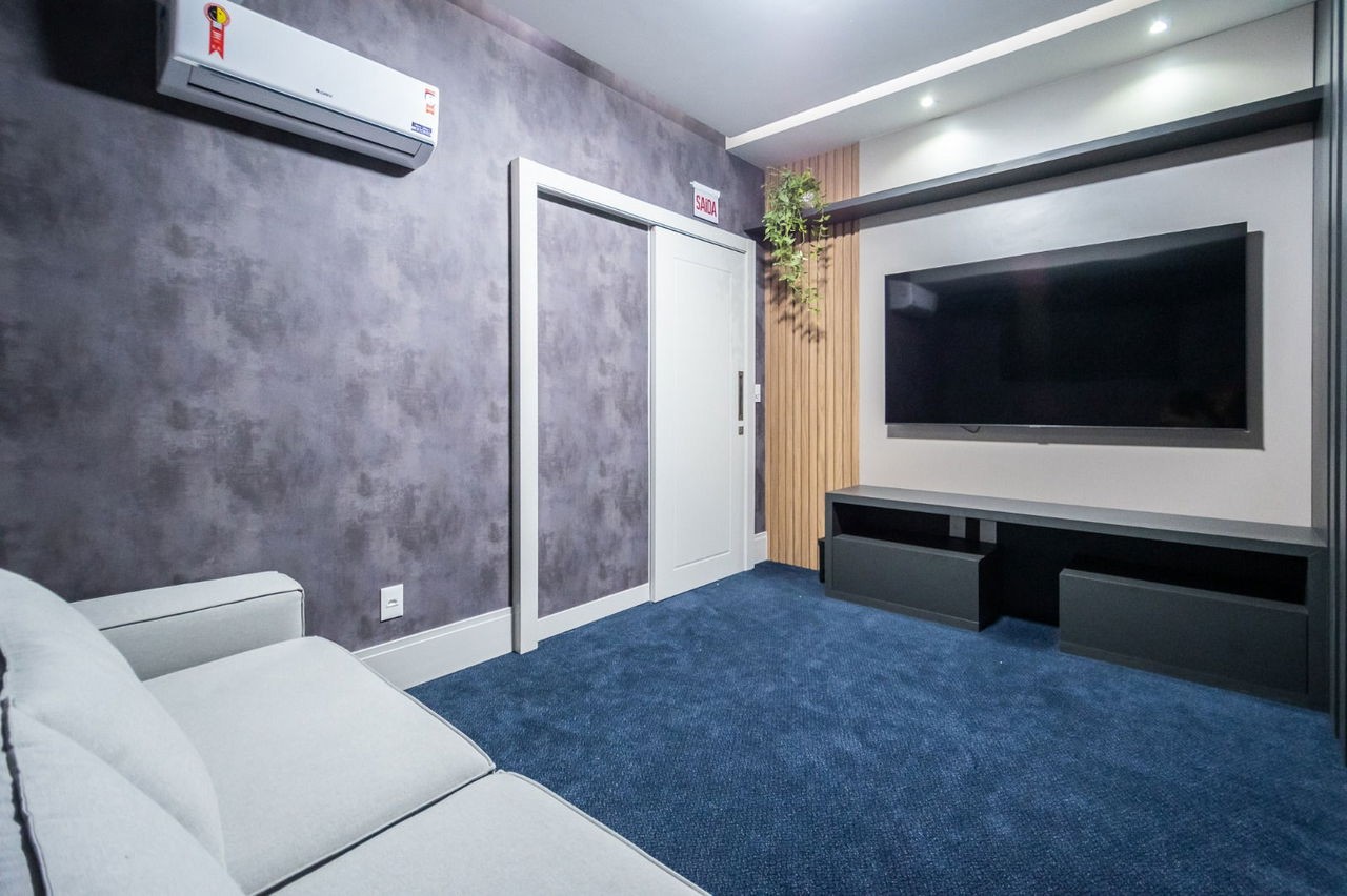 Apartamento de luxo pronto na cidade de Balneário Camboriú/SC, no bairro Centro, com 4 Suítes e 3 Vagas de Garagem. Localização Privilegiada.