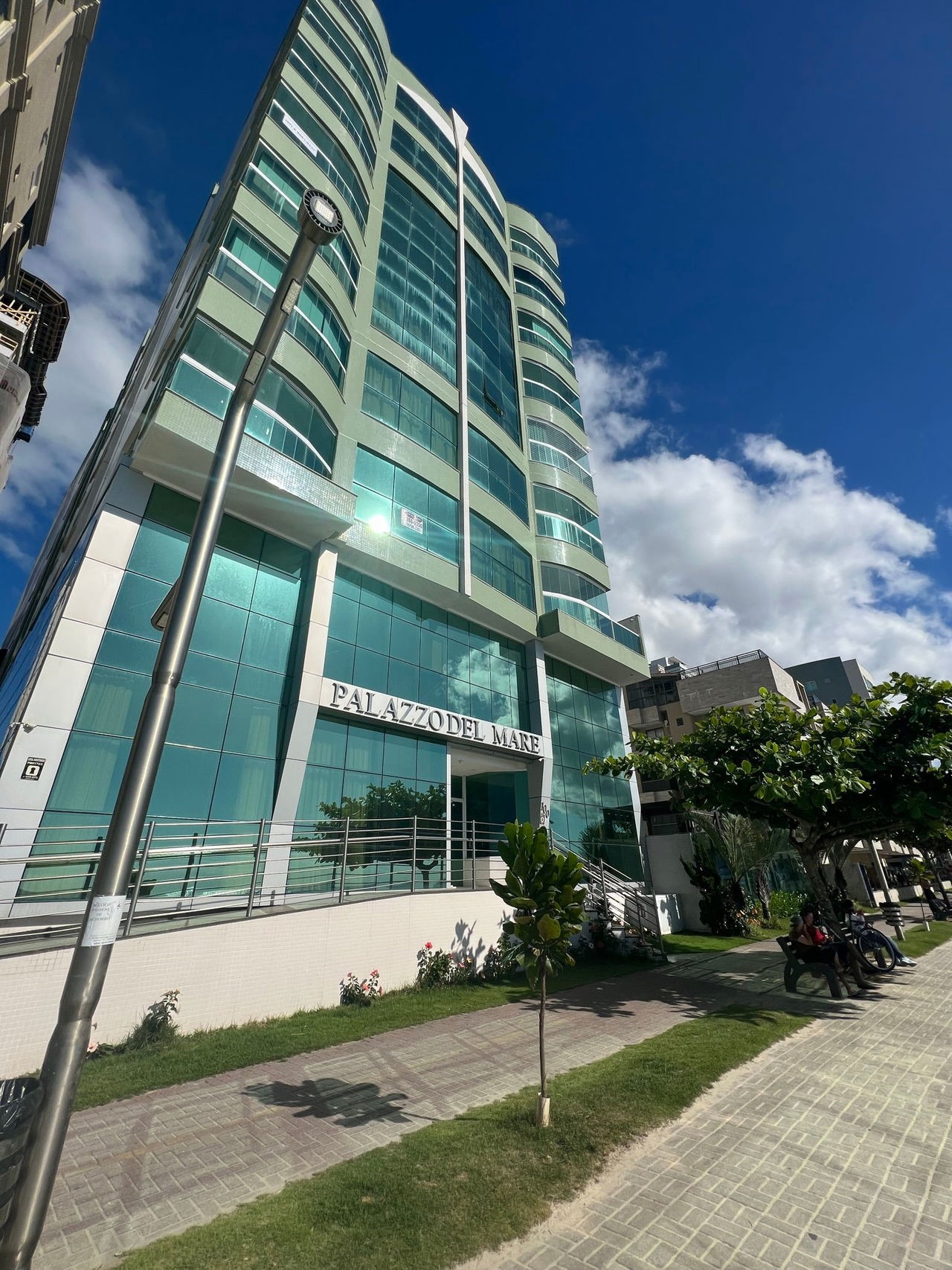 Apartamento Novo e Pronto para morar na cidade de Itapema/SC no bairro Morretes, com 2 Suítes e 1 Vaga de garagem, com Lazer Completo. Bem localizado.