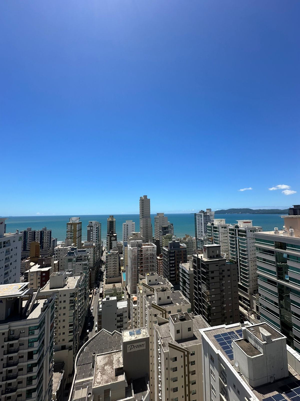 Apartamento Novo e Pronto para Morar em Itapema/SC no bairro Andorinha, a 480m do mar, com 137m², 3 Suítes e 3 Vagas de garagem, com Lazer Completo.