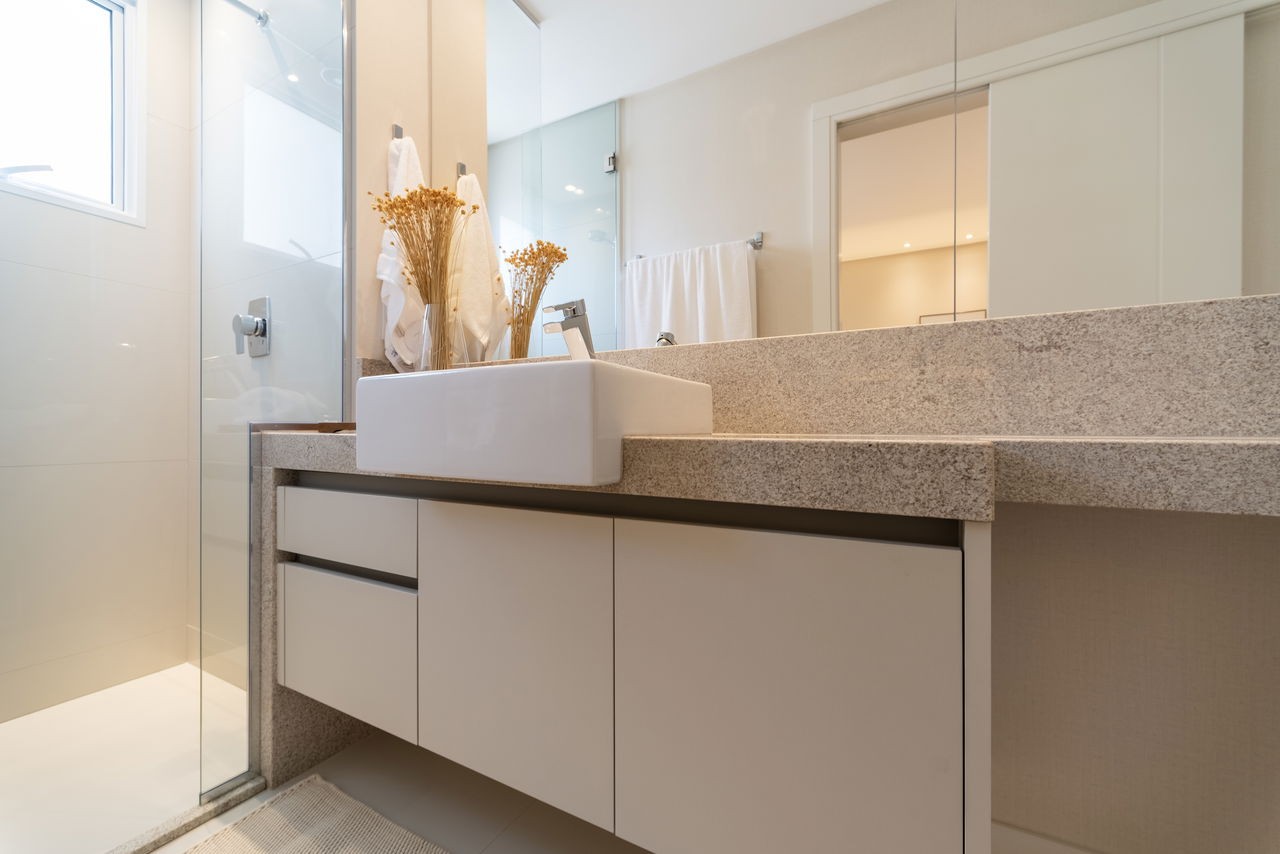 Apartamento de luxo pronto no Centro de Balneário Camboriú-SC: 4 quartos, 4 suítes, 5 banheiros, 4 vagas de garagem, 237m²