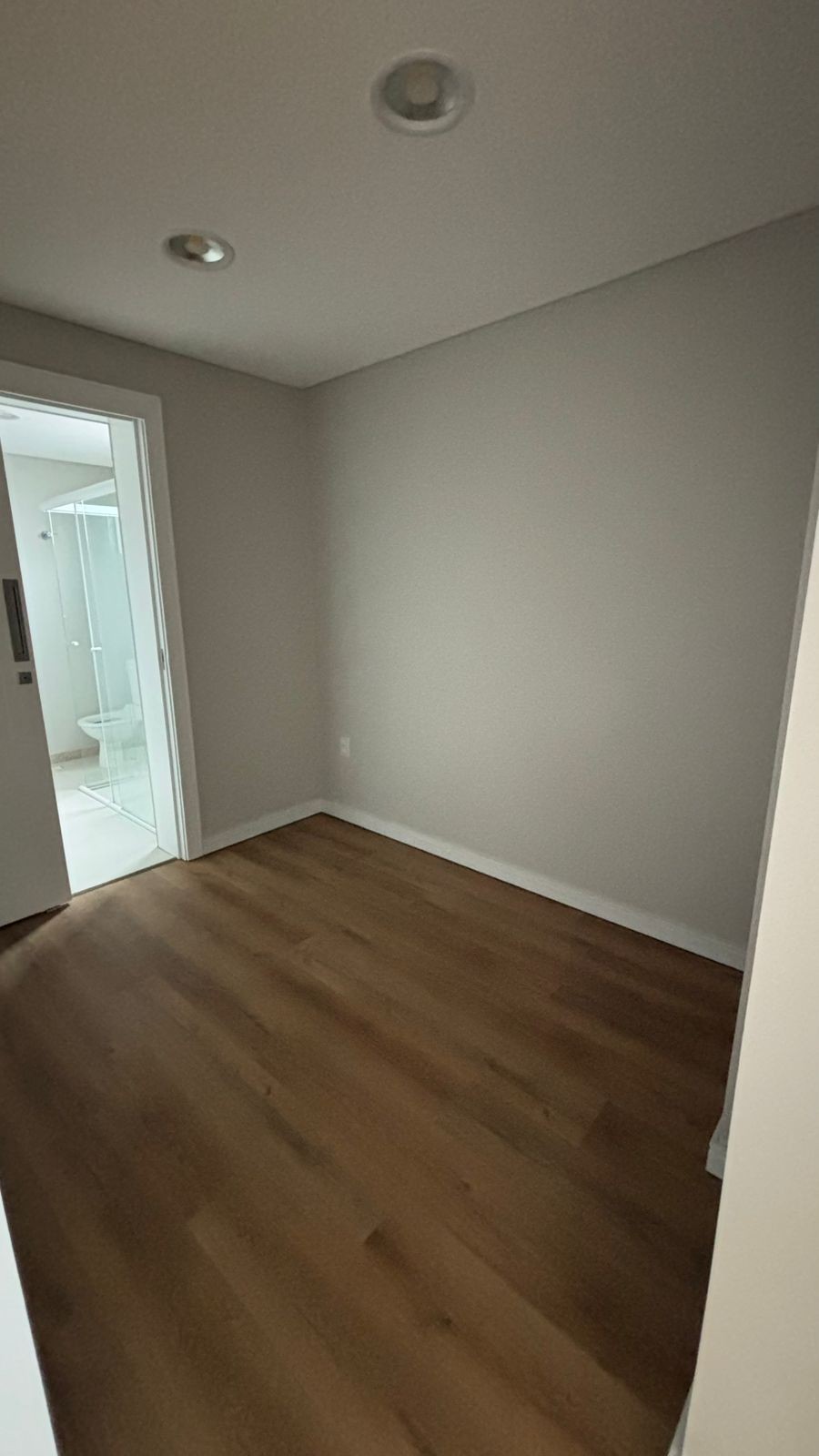 Apartamento Pronto para morar em Balneário Camboriú/SC com 160m² de área privativa sendo 3 suítes 3 vagas de garagem