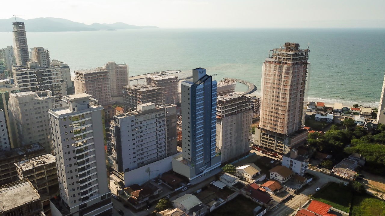 Apartamento em Construção em Porto Belo/SC com 106m² área privativa sendo 3 suítes, 2 vagas de garagem, lazer completo