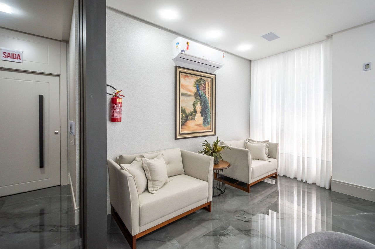 Apartamento de luxo pronto na cidade de Balneário Camboriú/SC, no bairro Centro, com 4 Suítes e 3 Vagas de Garagem. Localização Privilegiada.