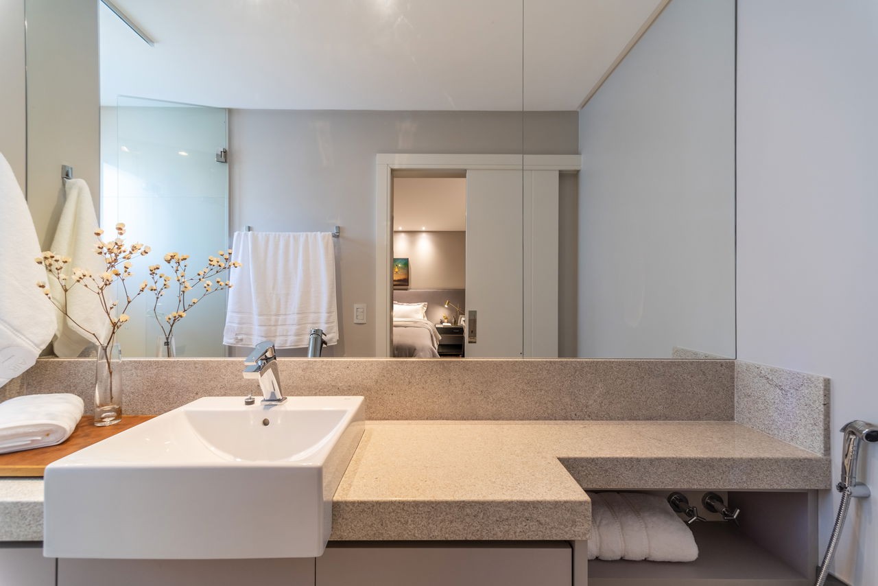 Apartamento de Luxo pronto à Venda no Centro de Balneário Camboriú-SC: 4 Quartos, 4 Suítes, 5 Banheiros, 4 Vagas de Garagem, 237m² de Área