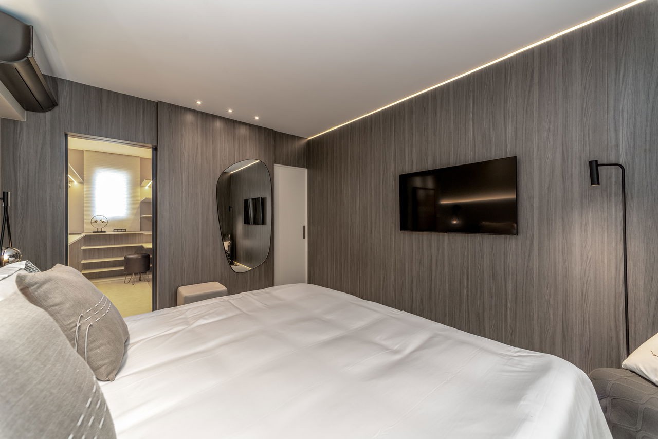 Apartamento de luxo pronto no Centro de Balneário Camboriú-SC: 4 quartos, 4 suítes, 5 banheiros, 4 vagas de garagem, 237m²