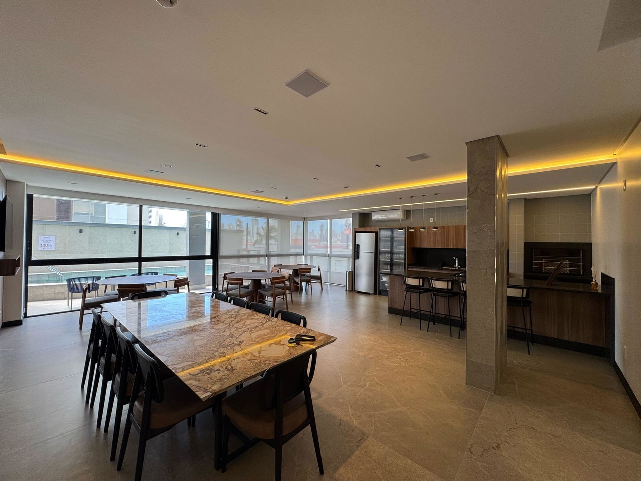 Apartamento Pronto para morar em Camboriú/SC com 70m² área privativa sendo 2 dormitórios e 1 suíte, 2 vagas de garagem, área de lazer completa