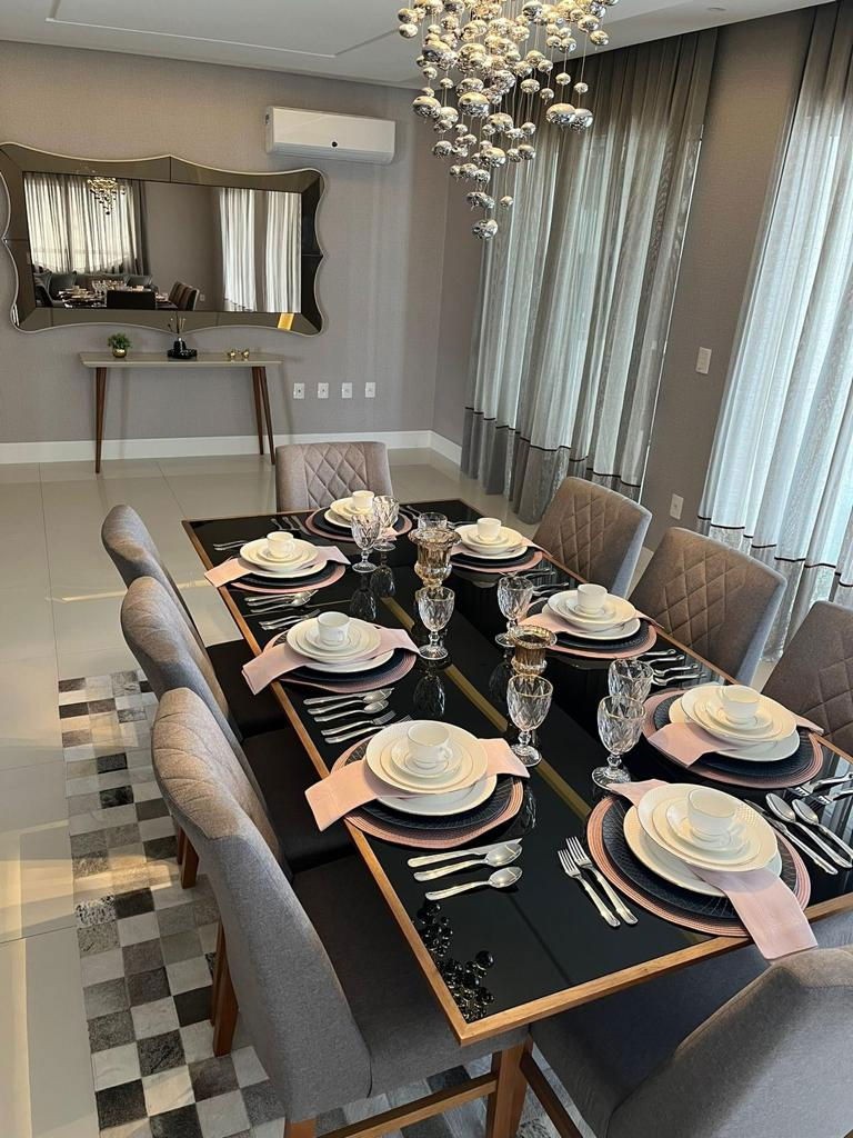 Apartamento Pronto em Itapema/SC com 268,27m² área privativa sendo, 4 suítes, 2 vagas de garagem, área de lazer completa
