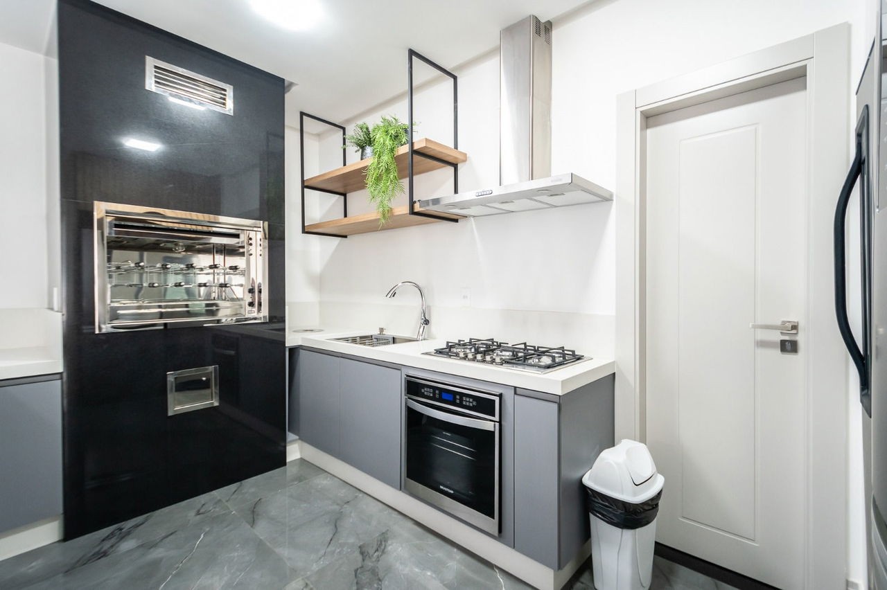 Apartamento de luxo pronto na cidade de Balneário Camboriú/SC, no bairro Centro, com 4 Suítes e 3 Vagas de Garagem. Localização Privilegiada.