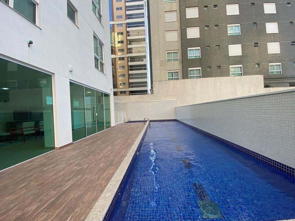 Venda de Apartamento Pronto de Luxo na Meia Praia, Itapema-SC: 4 Quartos, 3 Suítes, 4 Banheiros, 3 Vagas de Garagem!