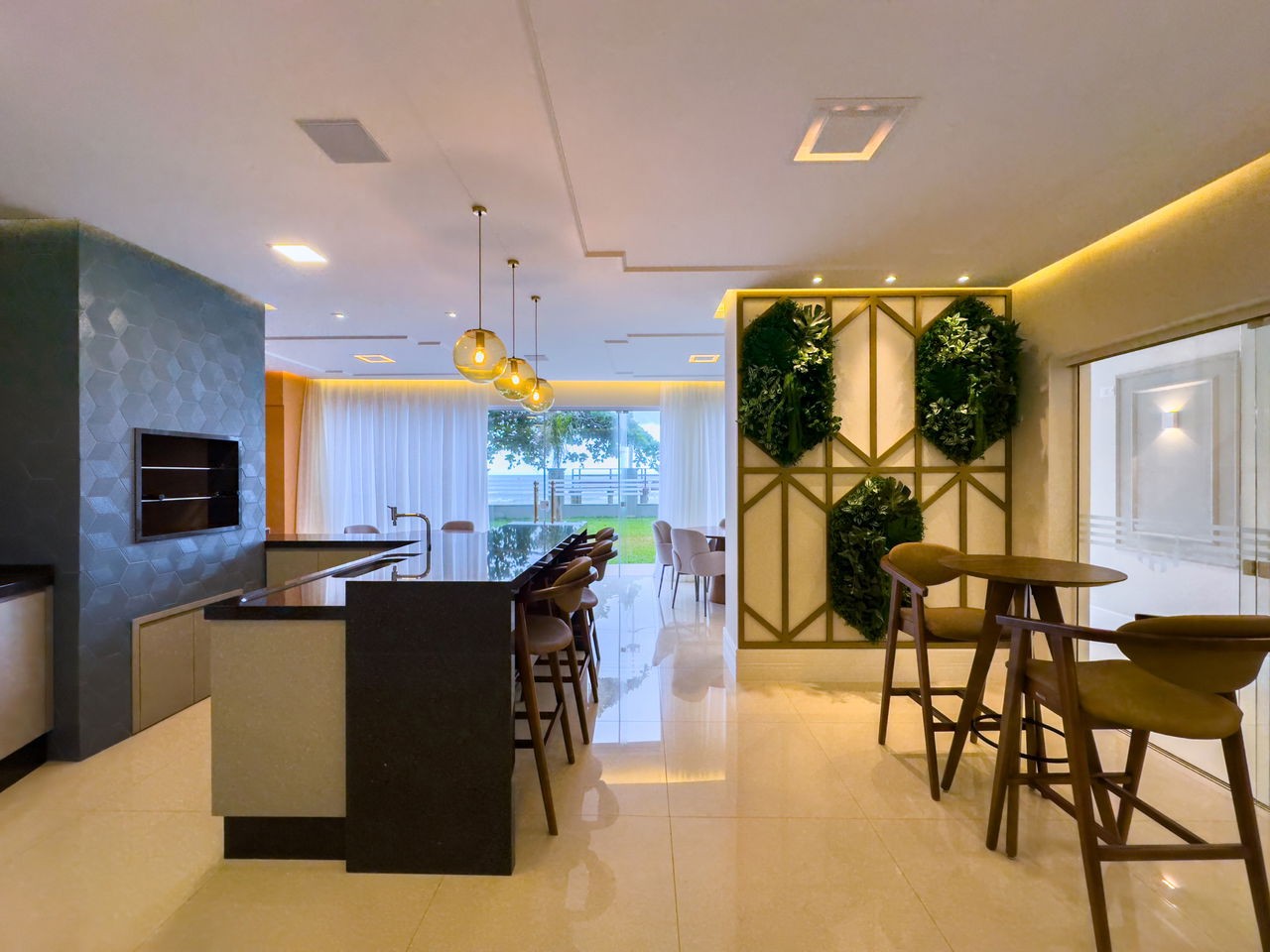 Apartamento Pronto para morar em Itapema/SC bairro Morretes, com 182,25m² área privativa sendo 4 suítes, 3 vagas de garagem, área de lazer completa