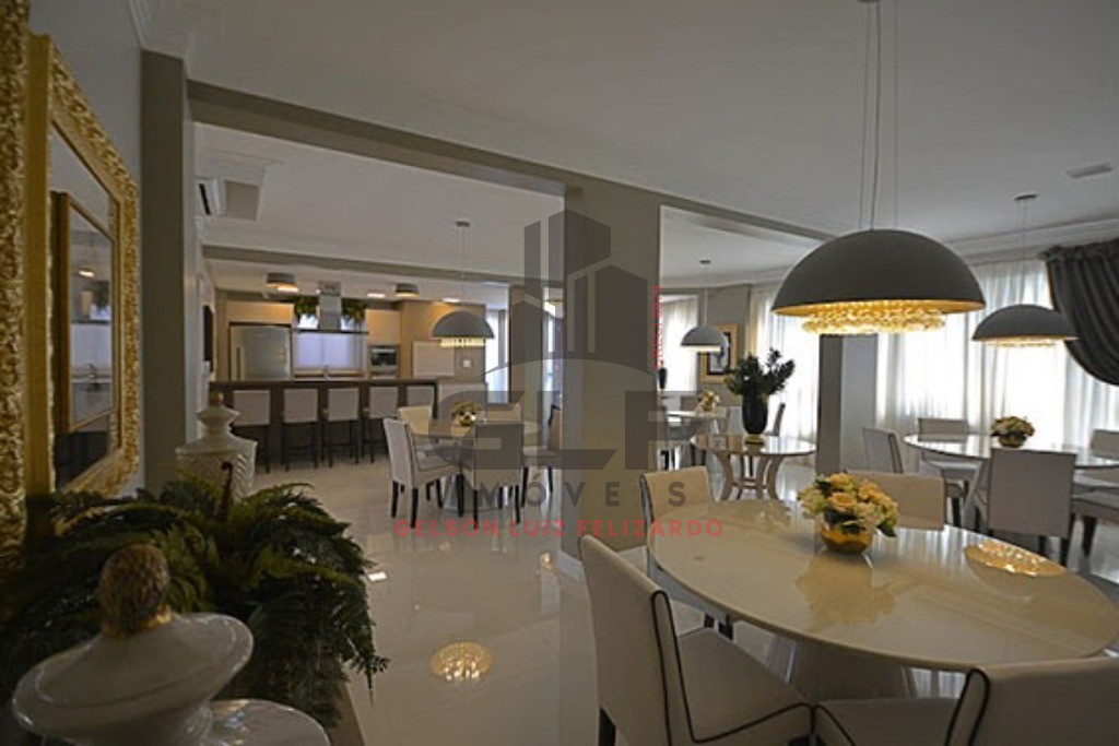 Apartamento de Alto Padrão na cidade de Itapema/SC, no bairro Meia Praia, com 3 Suítes e 2 Vagas de Garagem. Localização Privilegiada.