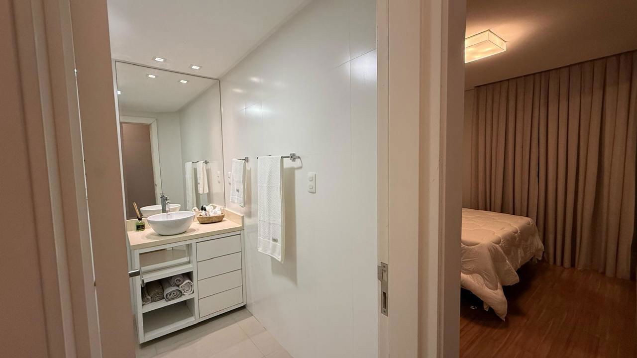 Apartamento Pronto Para morar em Balneário Camboriú/SC com 300m² área privativa sendo 4 suítes, 5 vagas de garagem, lazer completo
