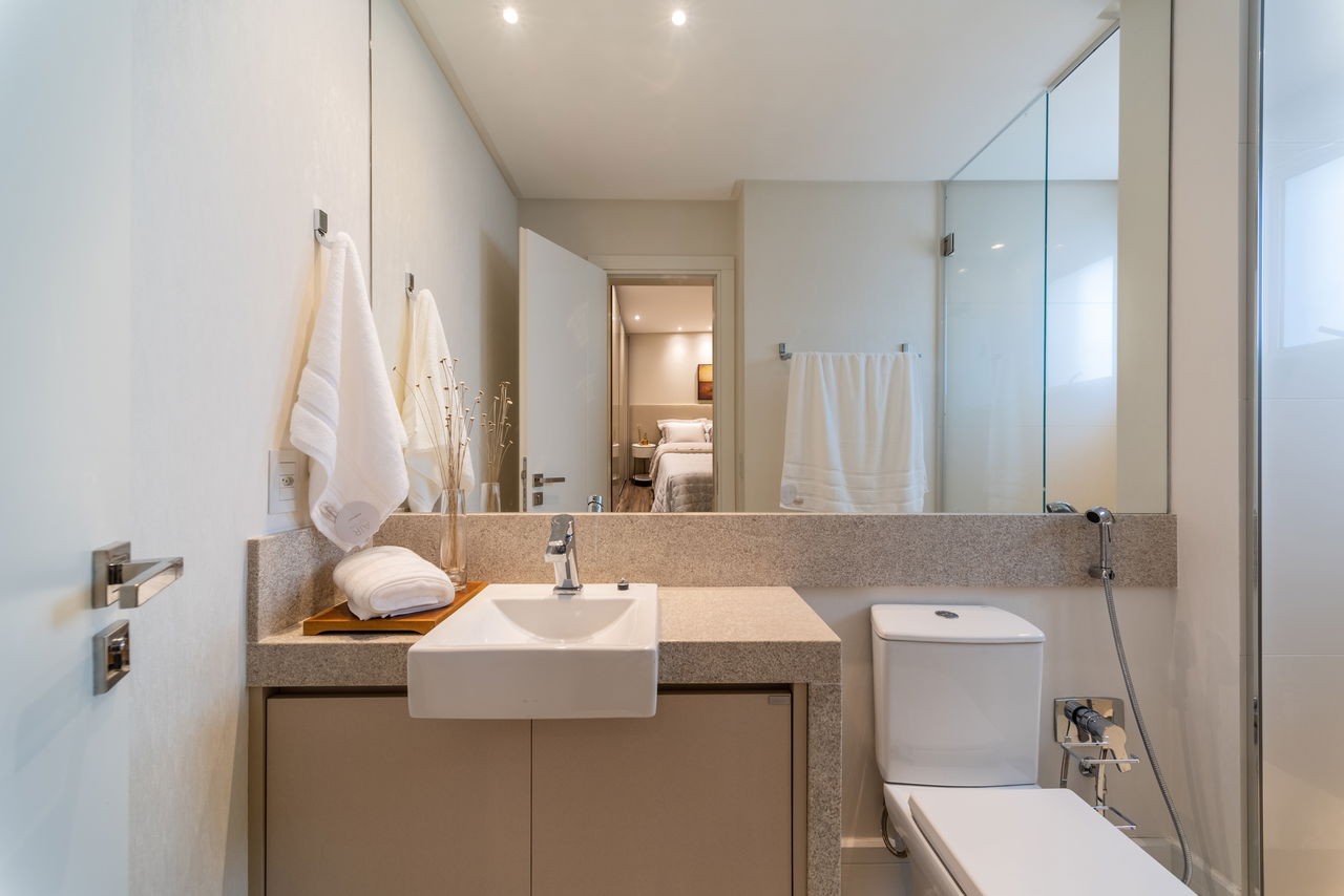 Apartamento de Luxo pronto à Venda no Centro de Balneário Camboriú-SC: 4 Quartos, 4 Suítes, 5 Banheiros, 4 Vagas de Garagem, 237m² de Área