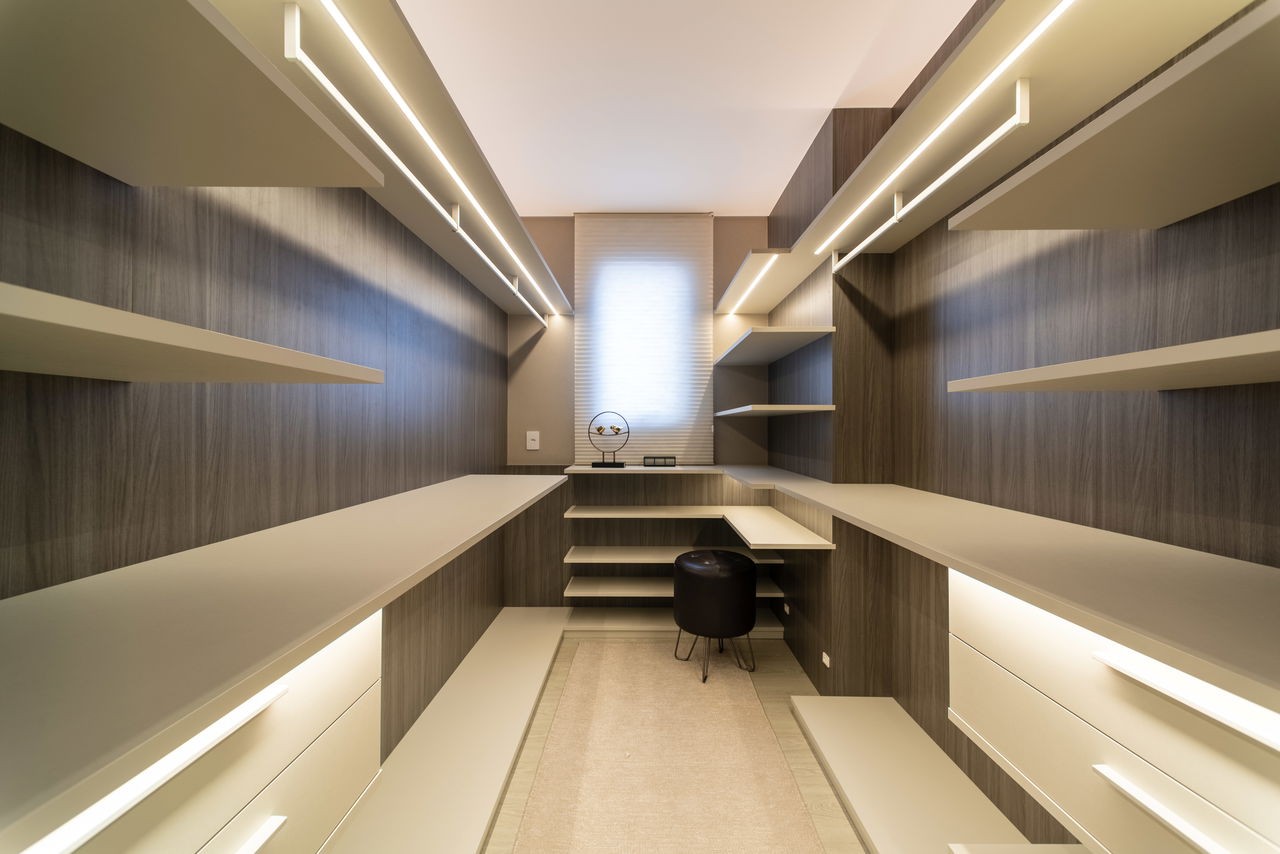 Apartamento de luxo pronto no Centro de Balneário Camboriú-SC: 4 quartos, 4 suítes, 5 banheiros, 4 vagas de garagem, 237m²