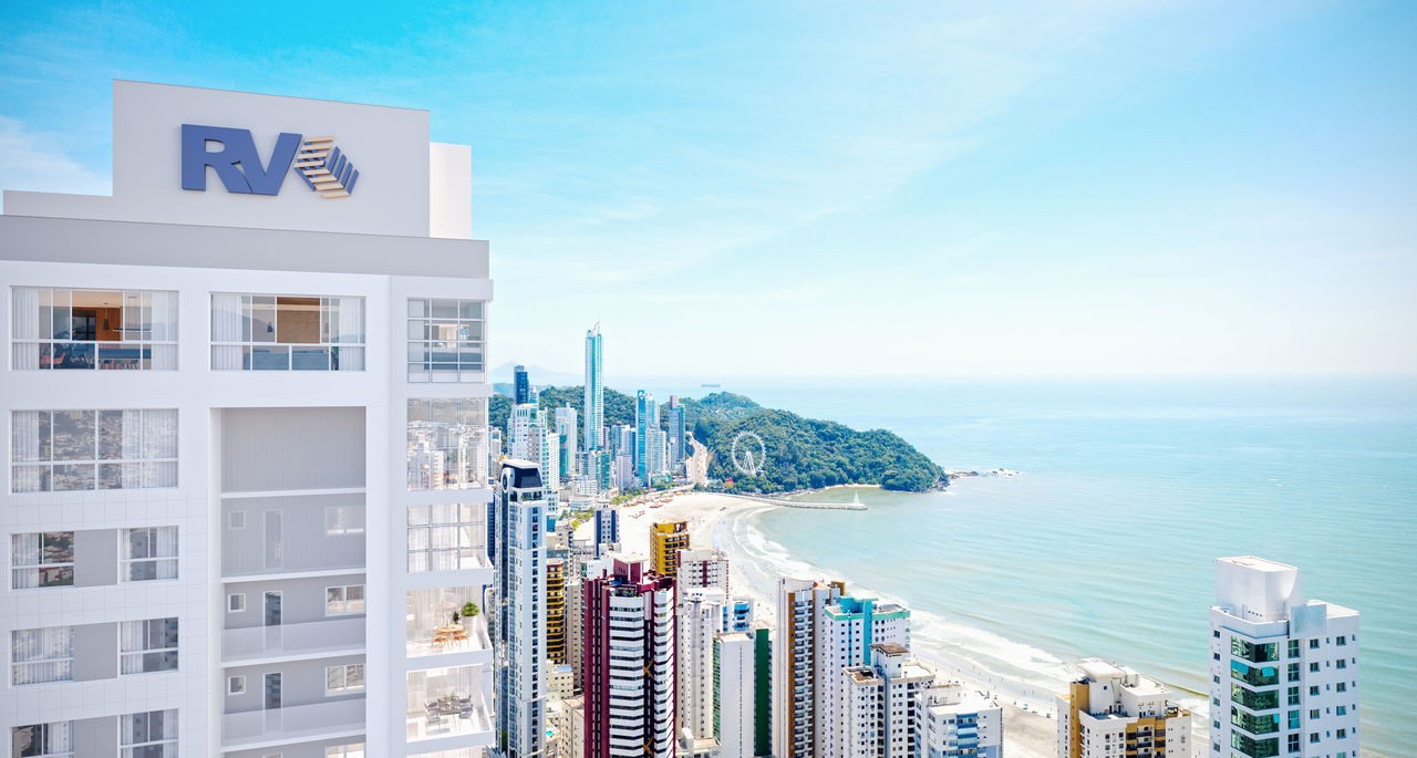 Luxuoso apartamento em Construção de 4 quartos e 4 suítes no Centro de Balneário Camboriú-SC com 3 vagas de garagem!
