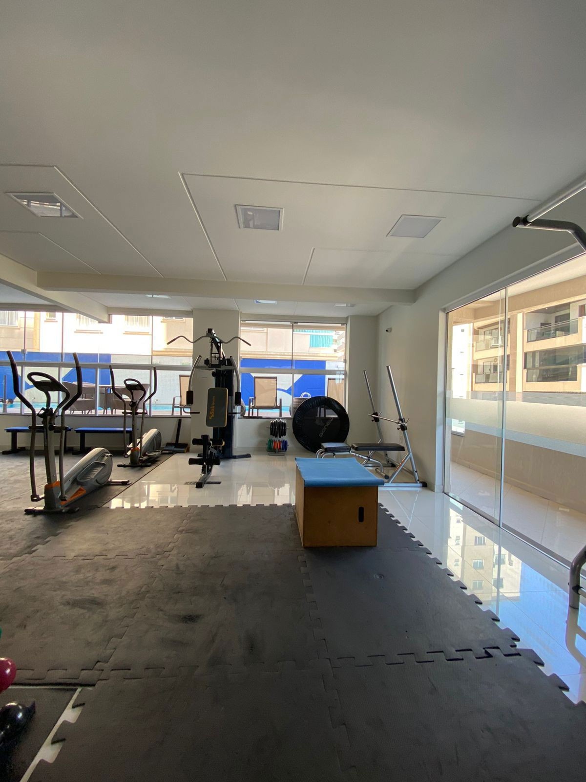 Apartamento Pronto em Itapema/SC com 268,27m² área privativa sendo, 4 suítes, 2 vagas de garagem, área de lazer completa