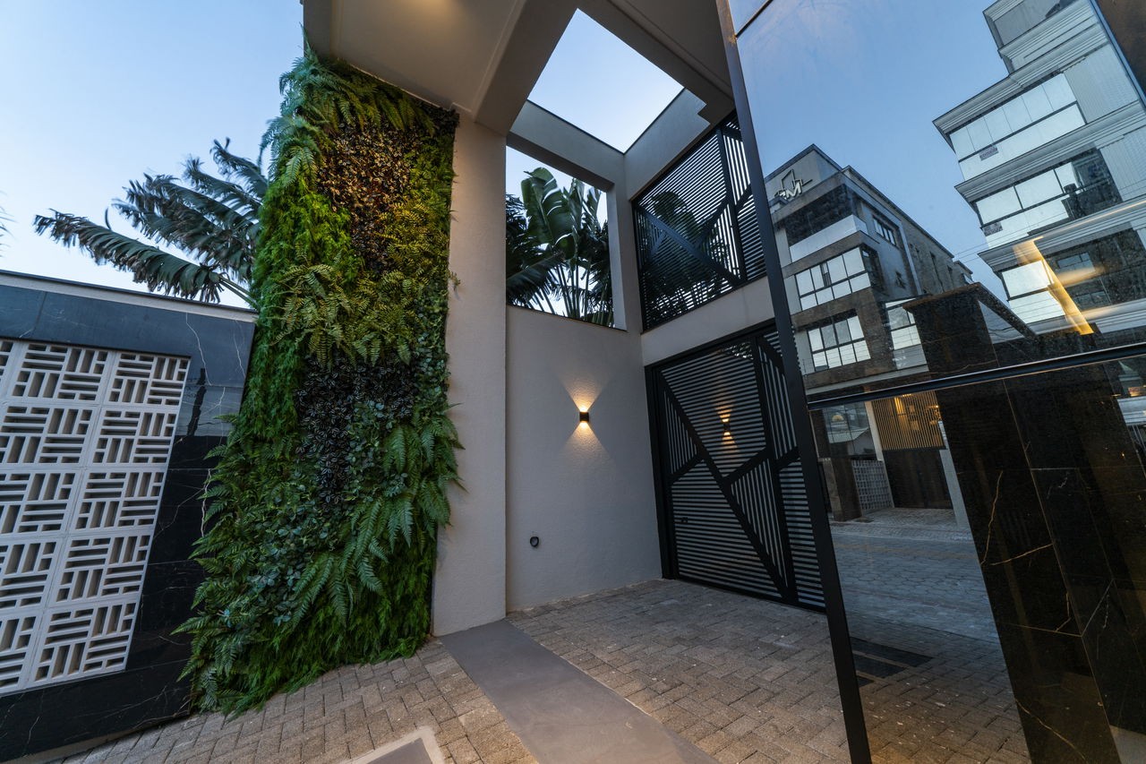 Apartamento pronto para morar em bombinhas/sc com 97m² área 