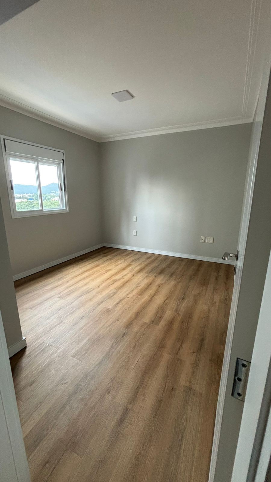 Apartamento Pronto para morar em Balneário Camboriú/SC com 160m² de área privativa sendo 3 suítes 3 vagas de garagem