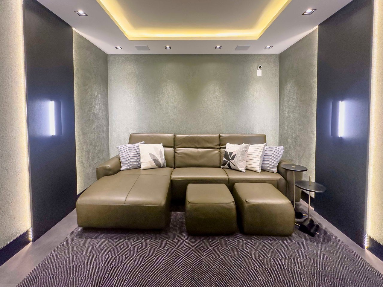 Apartamento de Luxo pronto no Centro de Balneário Camboriú-SC: 03 Quartos, 3 Suítes, 4 Banheiros, 3 Vagas, 135,60m².