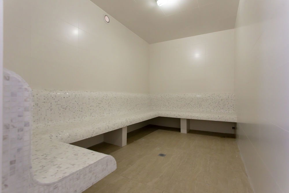 Apartamento de luxo Pronto na cidade de Balneário Camboriú/SC, no bairro Centro, com 4 Suítes e 3 Vagas de Garagem. Localização Privilegiada.