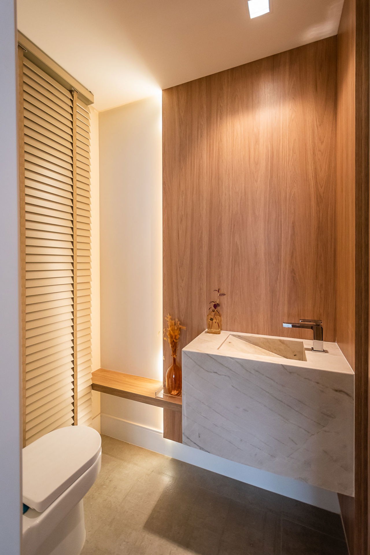 Imperdível apartamento Pronto à venda em Itajaí-SC, no bairro Fazenda: 3 quartos, 3 suítes, 5 banheiros, 5 vagas de garagem, 328,96 m²!