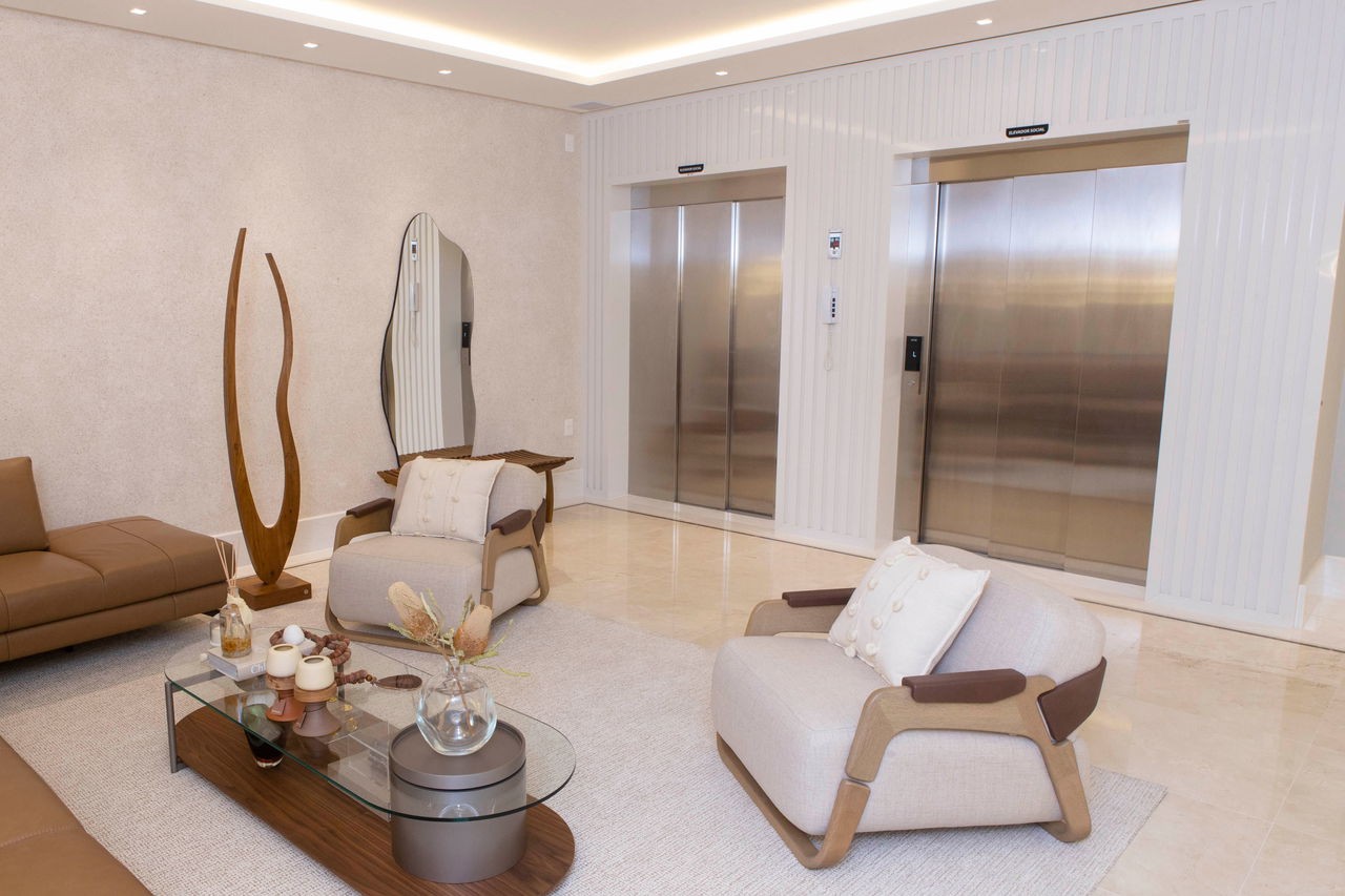 Apartamento de Luxo pronto no Centro de Balneário Camboriú-SC: 03 Quartos, 3 Suítes, 4 Banheiros, 3 Vagas, 135,60m².