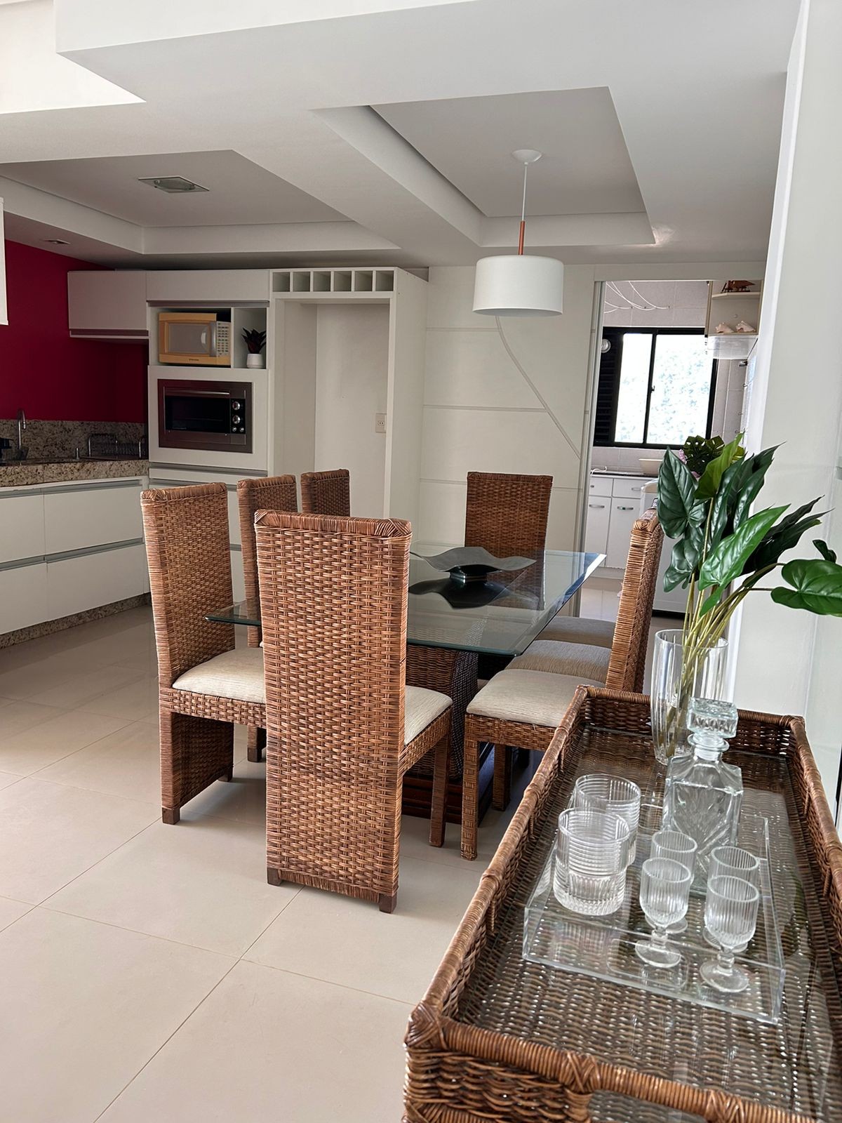 Imperdível apartamento Pronto à venda em Balneário Camboriú-SC, Barra Sul: 3 quartos, 1 suíte, 2 banheiros, 1 vaga de garagem, 140m².