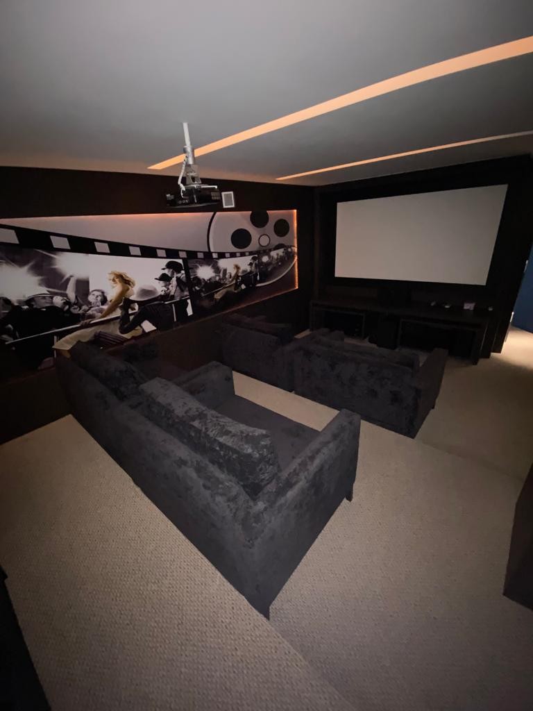 Apartamento Pronto para morar em Balneário Camboriú/SC com 160m² de área privativa sendo 3 suítes 3 vagas de garagem