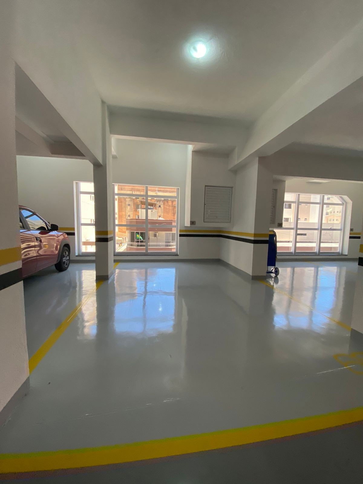 Apartamento Pronto em Itapema/SC com 268,27m² área privativa sendo, 4 suítes, 2 vagas de garagem, área de lazer completa