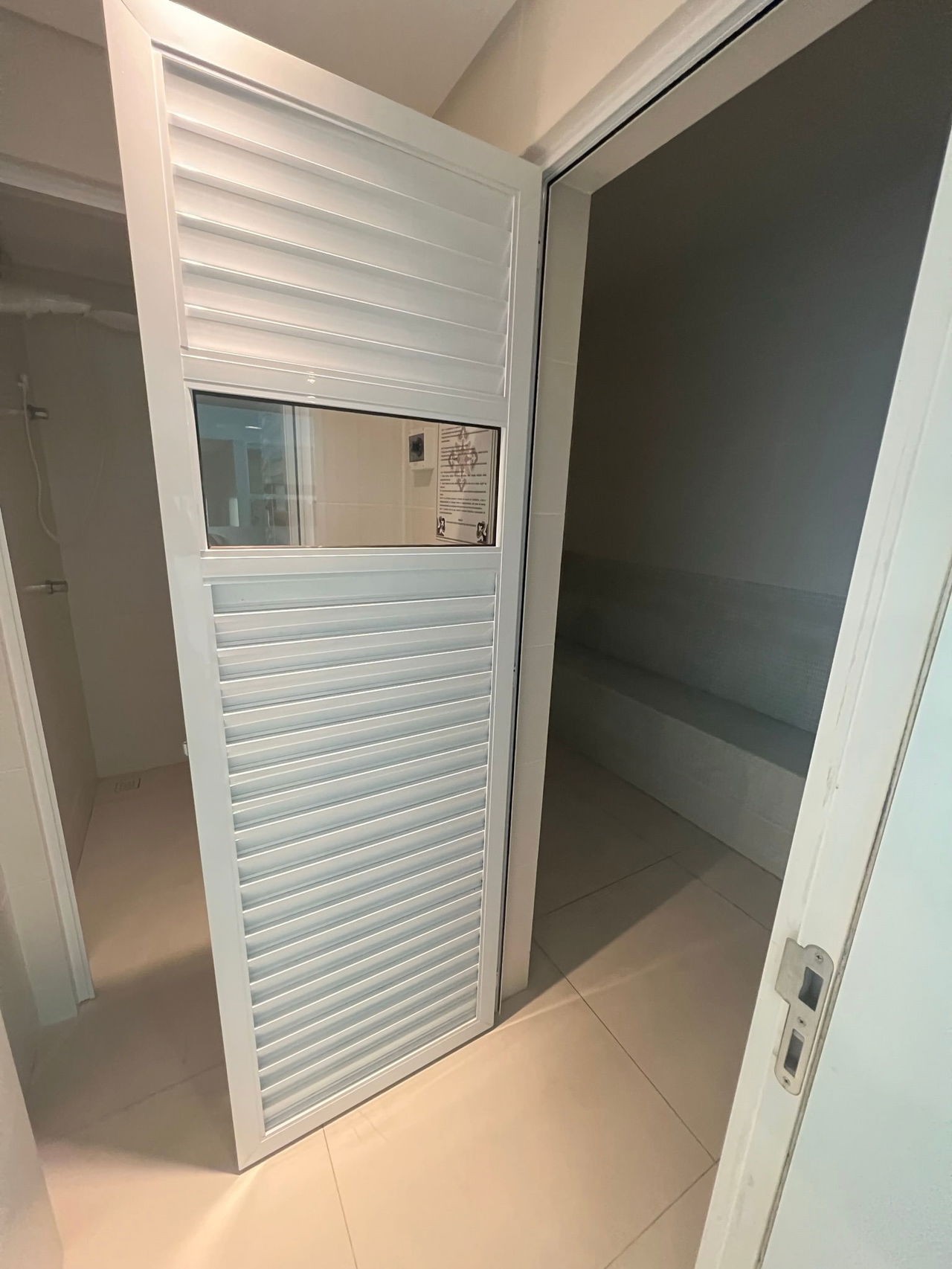 Apartamento Novo e Pronto para morar na cidade de Itapema/SC no bairro Morretes, com 2 Suítes e 1 Vaga de garagem, com Lazer Completo. Bem localizado.