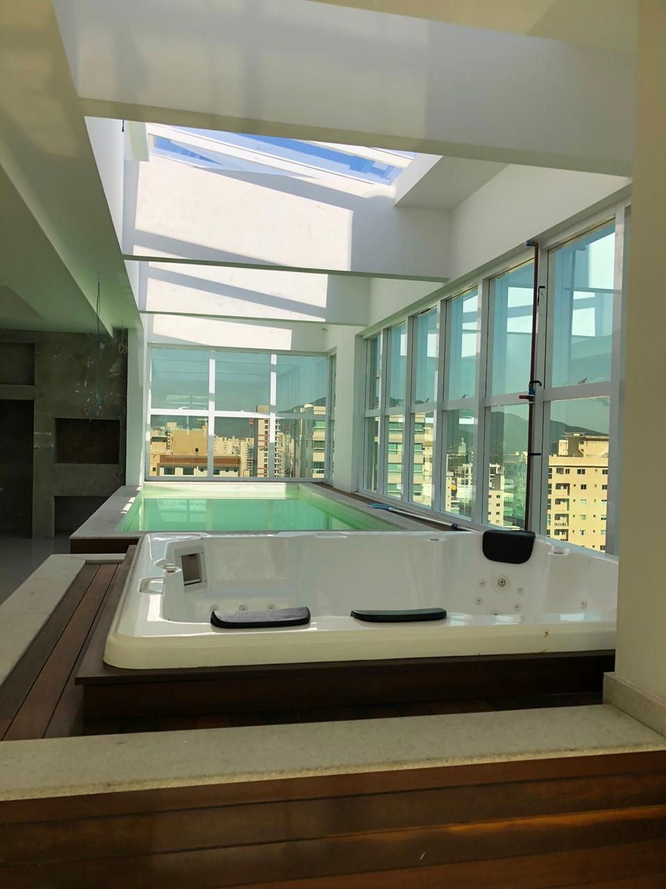 Apartamento Pronto em Itapema/SC bairro Meia Praia, com 417,09m² área privativa não perca essa oportunidade