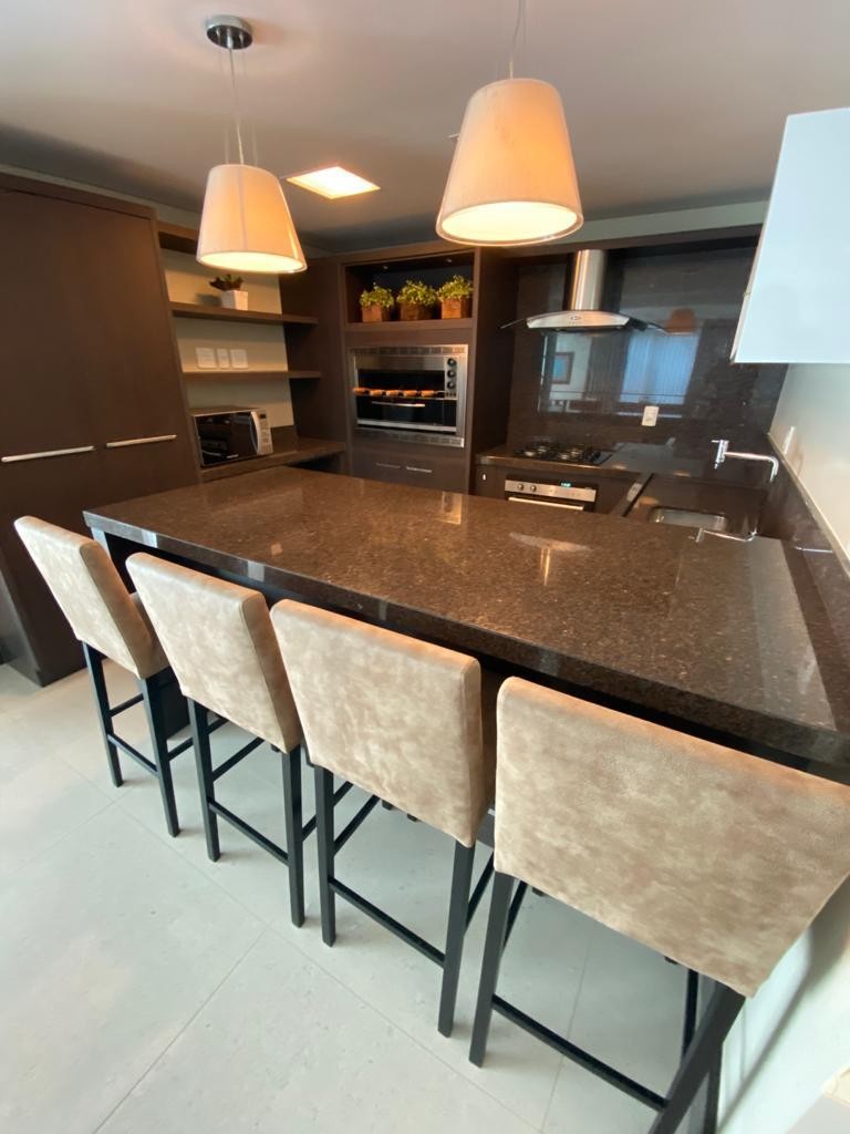 Apartamento Pronto para morar em Balneário Camboriú/SC com 160m² de área privativa sendo 3 suítes 3 vagas de garagem