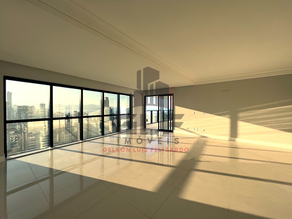 Apartamento de luxo pronto à venda em Itapema-SC, Castelo Branco: 4 quartos, 4 suítes, 5 banheiros, 3 vagas de garagem, 183,15 m².
