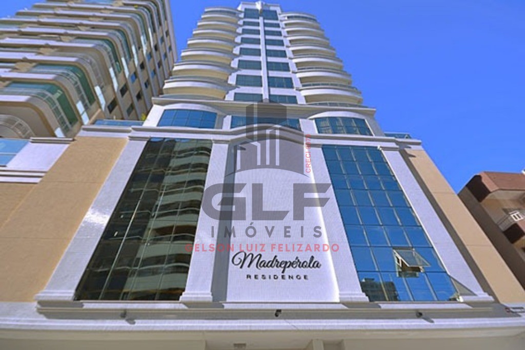 Apartamento de Alto Padrão na cidade de Itapema/SC, no bairro Meia Praia, com 3 Suítes e 2 Vagas de Garagem. Localização Privilegiada.