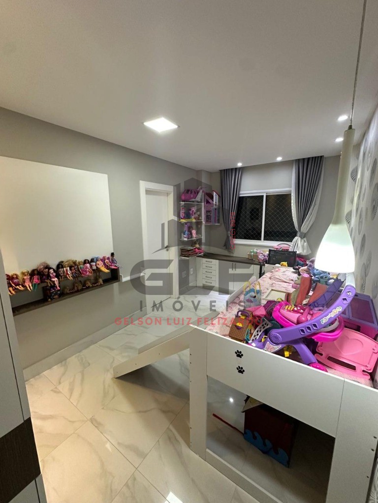 Apartamento Pronto Mobiliado em Itapema/SC bairro Meia Praia com 133m²área privativa sendo 2 suítes, 4 vagas de garagem área de lazer completa
