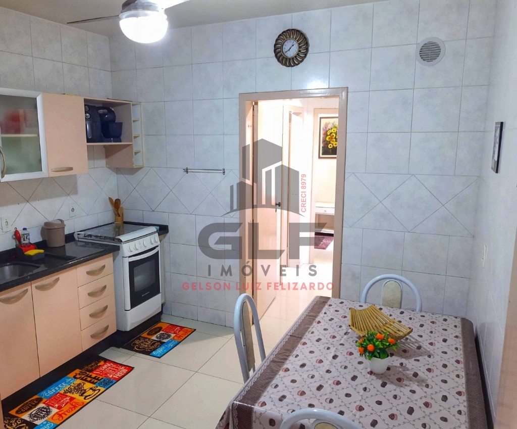 Apartamento Pronto Mobiliado em Itapema/SC no bairro Meia Praia, com 03 dormitórios, sendo 01 suíte e 1 Vaga de garagem. Bem localizado.