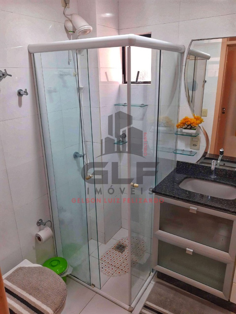 Apartamento Pronto Mobiliado em Itapema/SC no bairro Meia Praia, com 03 dormitórios, sendo 01 suíte e 1 Vaga de garagem. Bem localizado.