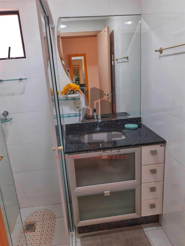 Apartamento Pronto Mobiliado em Itapema/SC no bairro Meia Praia, com 03 dormitórios, sendo 01 suíte e 1 Vaga de garagem. Bem localizado.