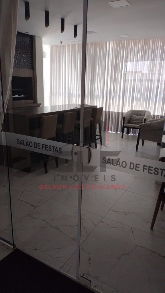 Apartamento Pronto Mobiliado em Itapema/SC bairro Meia Praia com 133m²área privativa sendo 2 suítes, 4 vagas de garagem área de lazer completa