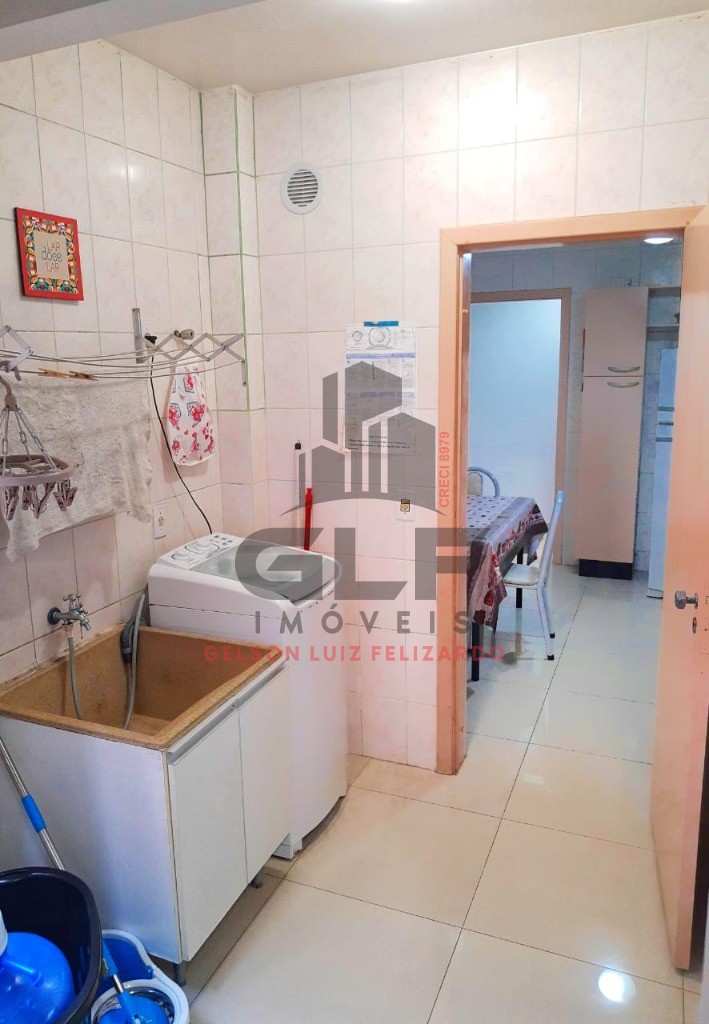 Apartamento Pronto Mobiliado em Itapema/SC no bairro Meia Praia, com 03 dormitórios, sendo 01 suíte e 1 Vaga de garagem. Bem localizado.