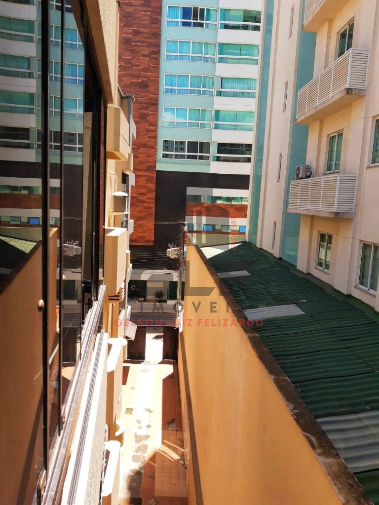 Apartamento Pronto Mobiliado em Itapema/SC no bairro Meia Praia, com 03 dormitórios, sendo 01 suíte e 1 Vaga de garagem. Bem localizado.