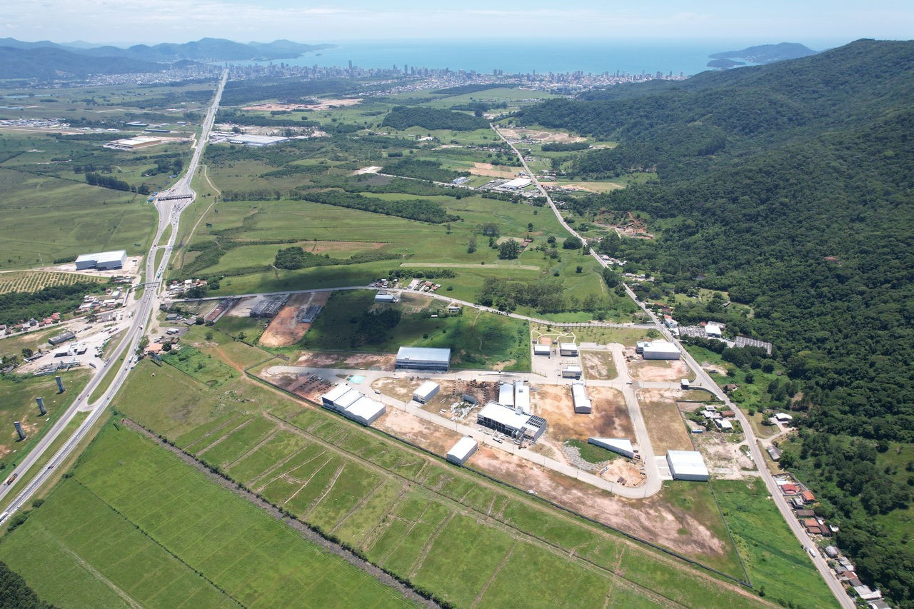 Terreno Pronto para construir a casa dos sonhos para você e sua família viver uma nova experiência, não perca essa oportunidade
