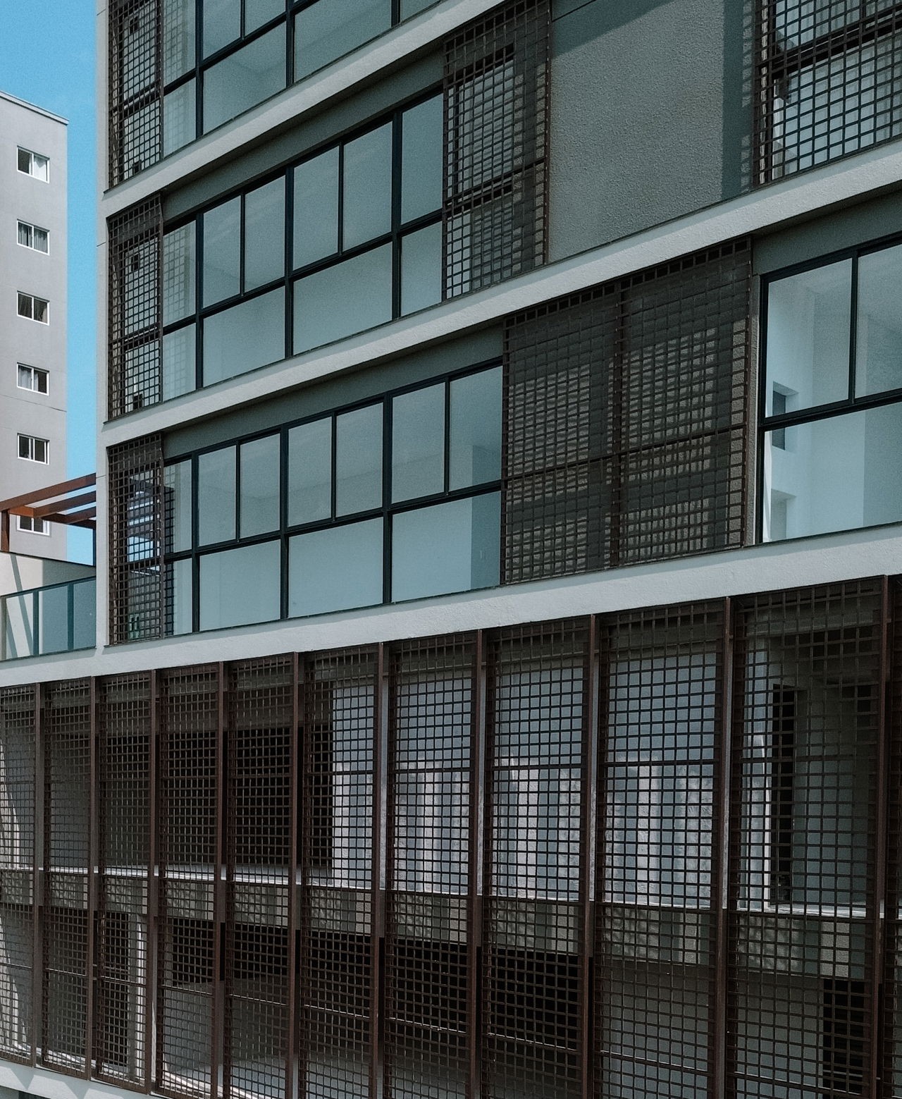 Apartamento Pronto em Camboriú/SC com 90,79m² área privativa, com 3 dormitórios sendo 1 suíte,2 vagas de garagem, área de lazer completa
