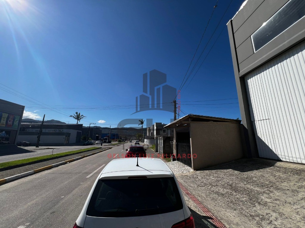 Galpão Pronto em Itapema/SC bairro Morretes com 297m² área privativa, pronto para gerar seu comercio