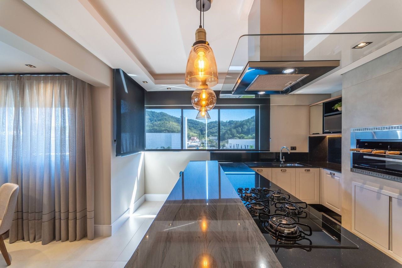 Apartamento Pronto para morar em Balneário Camboriú/SC com 68,83m² área privativa sendo 2 dormitórios 1 suíte, 1 vaga de garagem